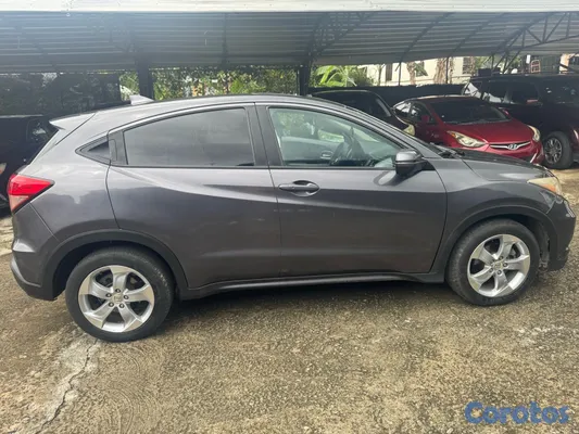 jeepetas y camionetas - se vende HRV. somos Diler  3