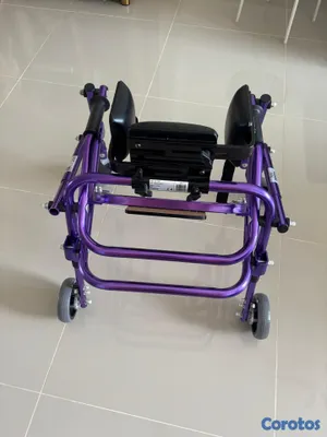 Salud y Equipamiento Médico - Andador posterior Drive Nimbo extra pequeño con asiento y estabilizador pélvico 4