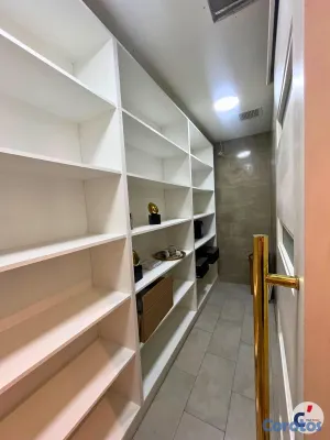 apartamentos - NEWLY RENOVATED COMMERCIAL SPACE FOR RENT IN PUNTA 15