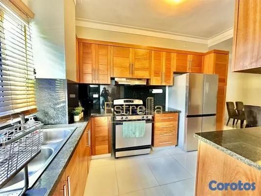 apartamentos - Apartamento en venta (160mts2) de 3 habitaciones ubicado en Urbanizacion Real 5