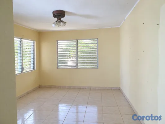 casas - Casa de 3 habitaciones con título en Los Jardines  4