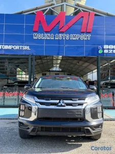 Mitsubishi Outlander Sport SE 2023
