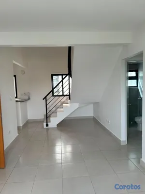 apartamentos - Apartamento tipo Penthouse 
4to Nivel
Av.  Hispanoamericana, Santiago

 9
