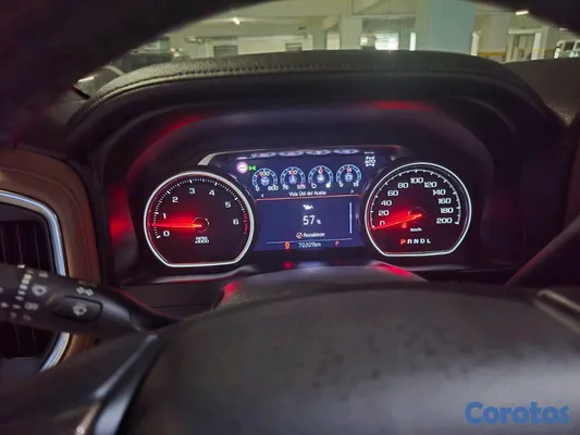 jeepetas y camionetas - chevolet silverado high country 2021 3