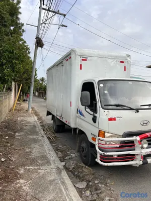 camiones y vehiculos pesados - vendo o traspaso Hyndai HD 65 2