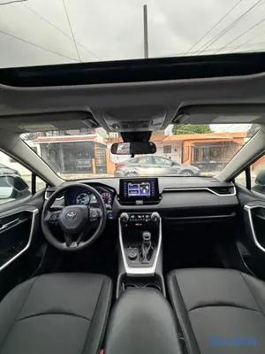 jeepetas y camionetas - Toyota RAV4 2021 XLE Hybrid  13