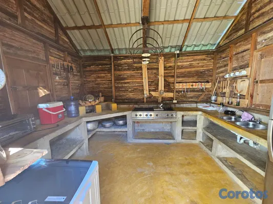 casas vacacionales y villas - Hermosa Villa en el Altos del Caballo  carretera J 10