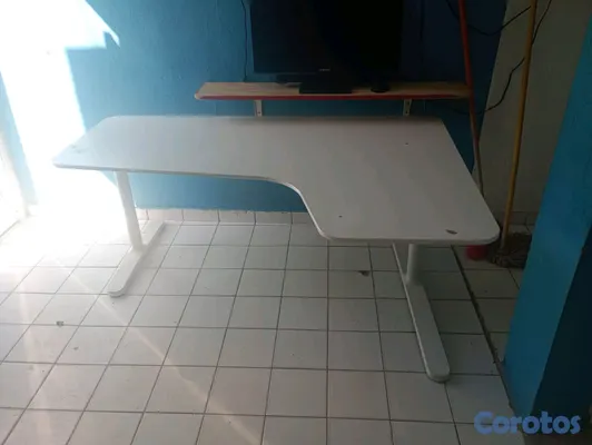 articulos de oficina - Escritorio, Tipo L, Bekant de Ikea. 4