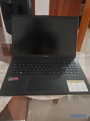 computadoras y laptops - ASUS VivoBook Go 15.6" FHD | Ryzen 3 7320U | 8GB R 2