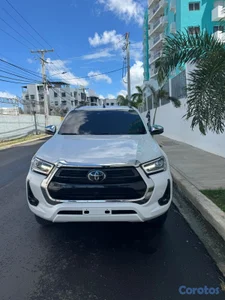 Toyota hilux srv 2023