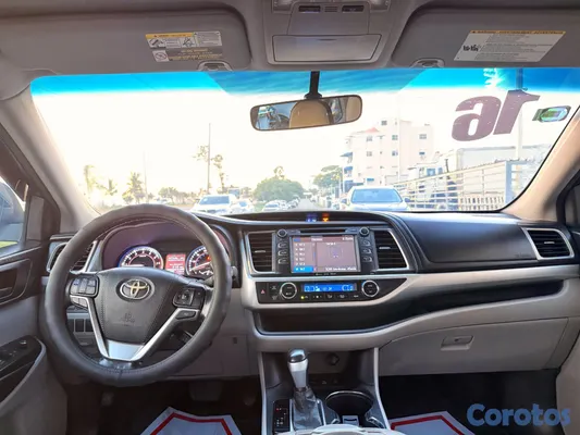jeepetas y camionetas - 2016 TOYOTA HIGLANDER LE  7