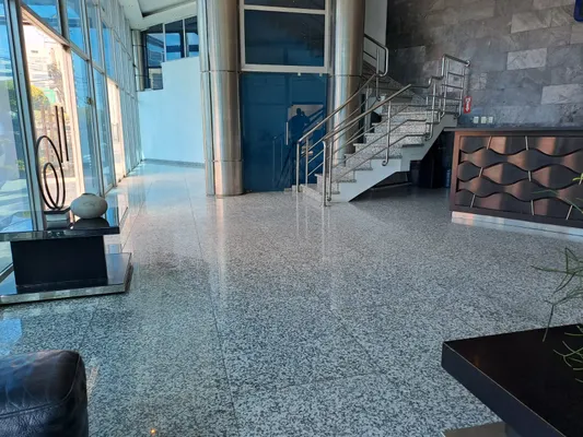 oficinas y locales comerciales - Alquilo oficina  edifcorporativo arroyo hondo viej 9