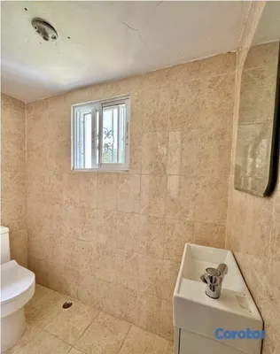 casas - Casa de 3 habiaciones 2.5 baños en alquiler en Alt 7