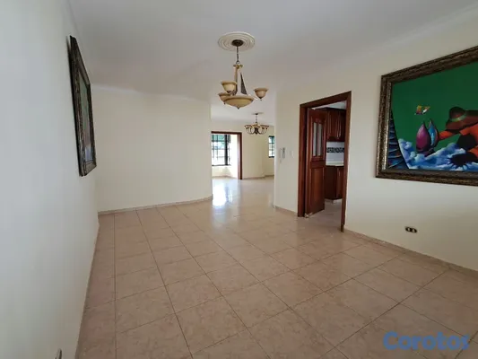apartamentos - vendo renacimiento piso 4 con terraza tres habitaciones dos baños dos parqueos  7