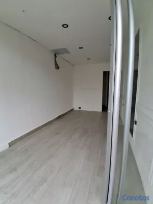 oficinas y locales comerciales - 🔵 Alquilo local 2do   piso 27 mts en Julieta 
 2