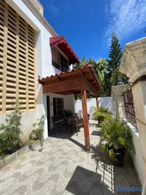 casas - vendo casa avenida Independencia KLM 9 dos niveles tres habitaciones con baño  20