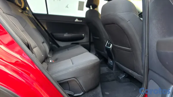 jeepetas y camionetas - Kia Sportage LX 2020 GDI — Excelente condición 8