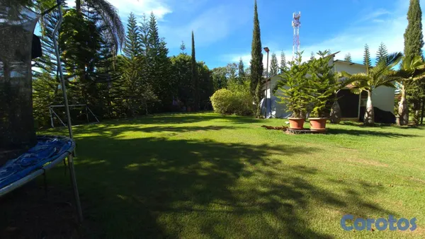 casas vacacionales y villas - Villa en venta en Jarabacoa | 2,000 m² de terreno  Precio: US$340,000 4