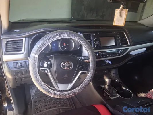 jeepetas y camionetas - vendo Toyota Highlander 2015 por motivo de superación  5