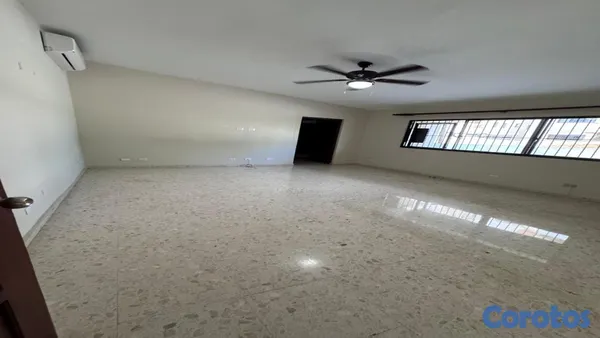 casas - Casa en Alquiler de 4 habitaciones en Paraiso 6