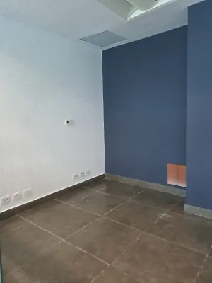 oficinas y locales comerciales - Alquilo oficina  edifcorporativo arroyo hondo viej 4