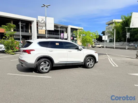 jeepetas y camionetas - Hyundai Santafe   Modelo SEL plus  Año 2022  10