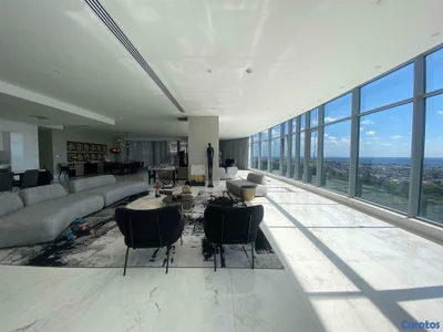 AMPLIO Y LUJOSO APARTAMENTO EN AV. ANACAONA