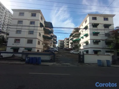 Bella Vista Norte / 2 hab. con baños / primer piso 