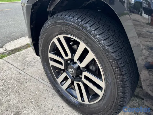 jeepetas y camionetas - TOYOTA 4RUNNER LIMITED 2014 4WD | V6 4.0L | US$28,900 10