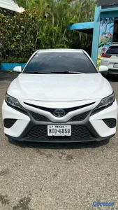 Toyota camry se 2020