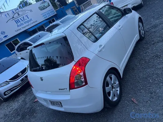 carros - Suzuki Swift año 2008 4