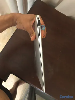 computadoras y laptops - es una Apple Mac book air para piezas dejo de prender lo demás esta muy bien  4