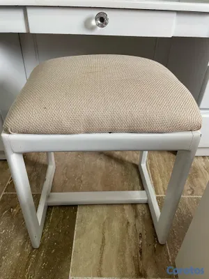 muebles y colchones - CAOBA gavetero con su banquito + dos mesas de noche 6