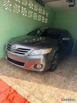 carros - Toyota Camry LE año 2010 4