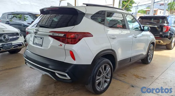jeepetas y camionetas - KIA SELTOS S 2021 3