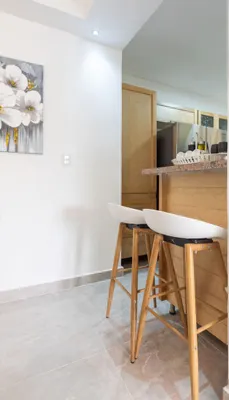 apartamentos - TERCER PISO AMUEBLADO, FRENTE AL CORAL MALL (ALTAGRACIA), AUTOPISTA DE SAN ISIDR 6