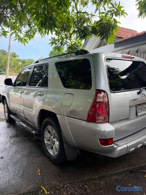 jeepetas y camionetas - Se vende toyota 4 runner 3