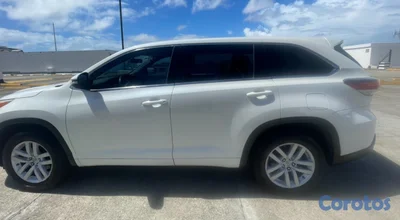 Toyota Highlander 2015  1,150,000