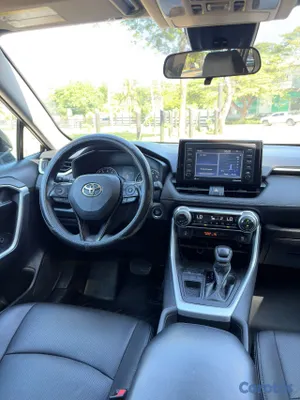 jeepetas y camionetas - Toyota rav4 2020 xle clean carfax  3
