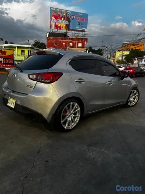 carros - Mazda demio 2018 semi full gasolina  4