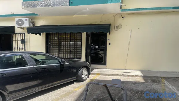 oficinas y locales comerciales - Alquilo local comercial en Gascue, 1er nivel 7