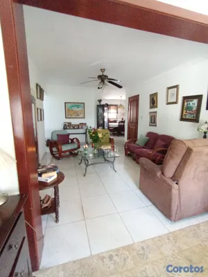 apartamentos - Apt en Venta de 3 hab con excelente ubicacion en P 9