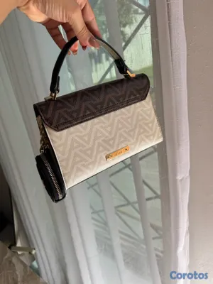 ropa para mujer - cartera Aldo  3