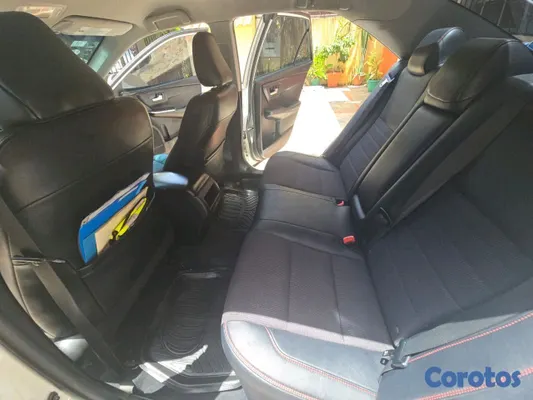 carros - Toyota camry se 2017 9