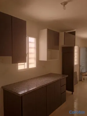apartamentos - Alquilo apartamento 2do piso 
los cerros de sabana perdida 
2 habitaciones 
 7