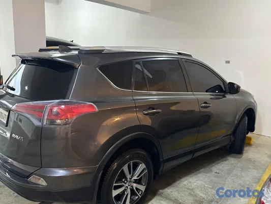 jeepetas y camionetas - Rav4 2017 unico dueno en excelentes condiciones 5
