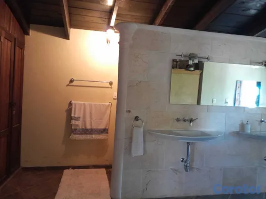 casas - Vendo casa amplia cerca de la playa  19