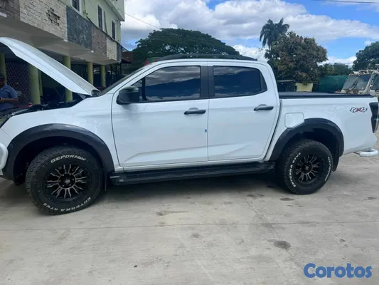 jeepetas y camionetas - IZUSU dmax 2026 4