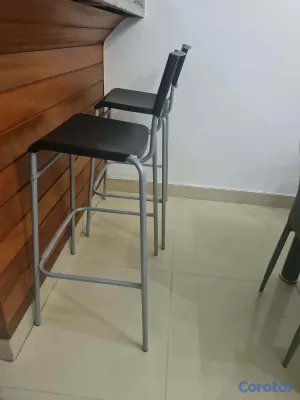 decoración y accesorios - 2 Sillas altas, perfectas para  El desayunador 2