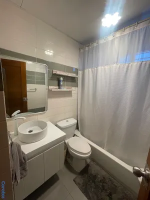 habitaciones y viviendas compartidas - HABITACIÓN AMUEBLADA CON PARQUEO 8